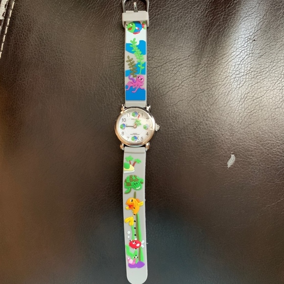 Geneva Kids Character Watch - Picture 9 of 16